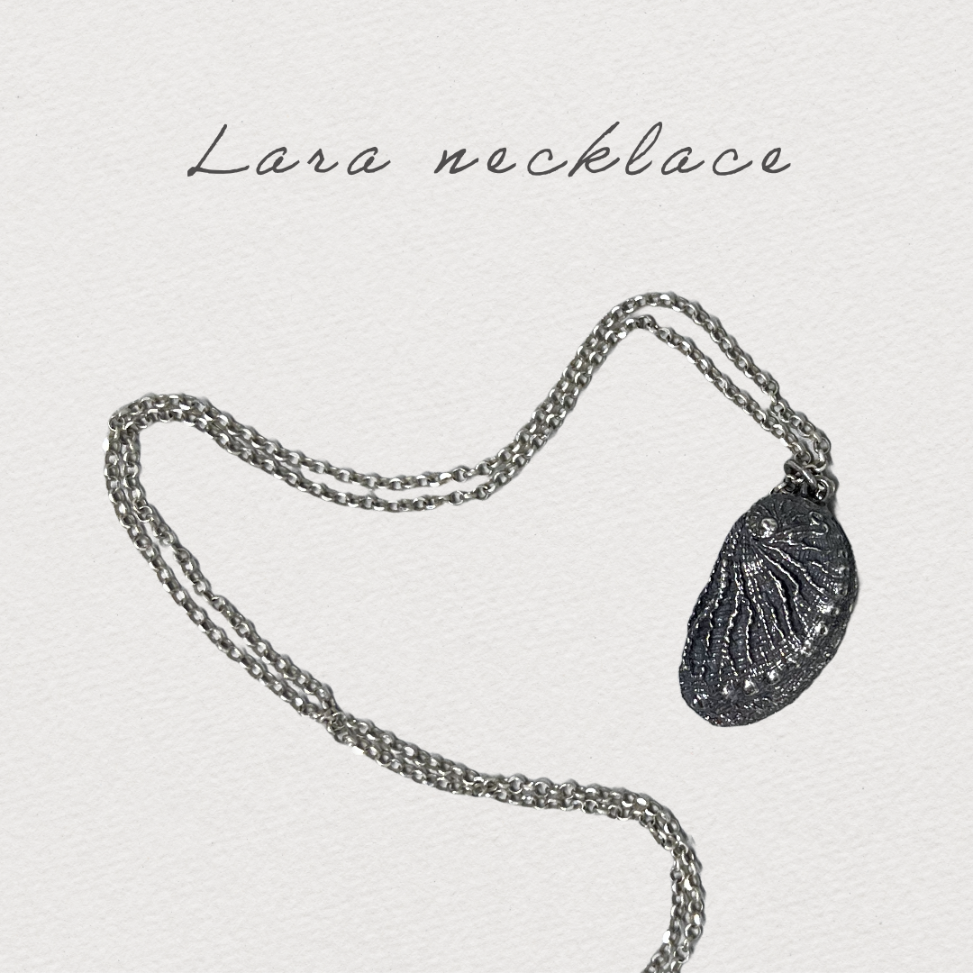 Lara pendant