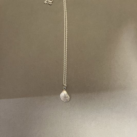 Clio necklace