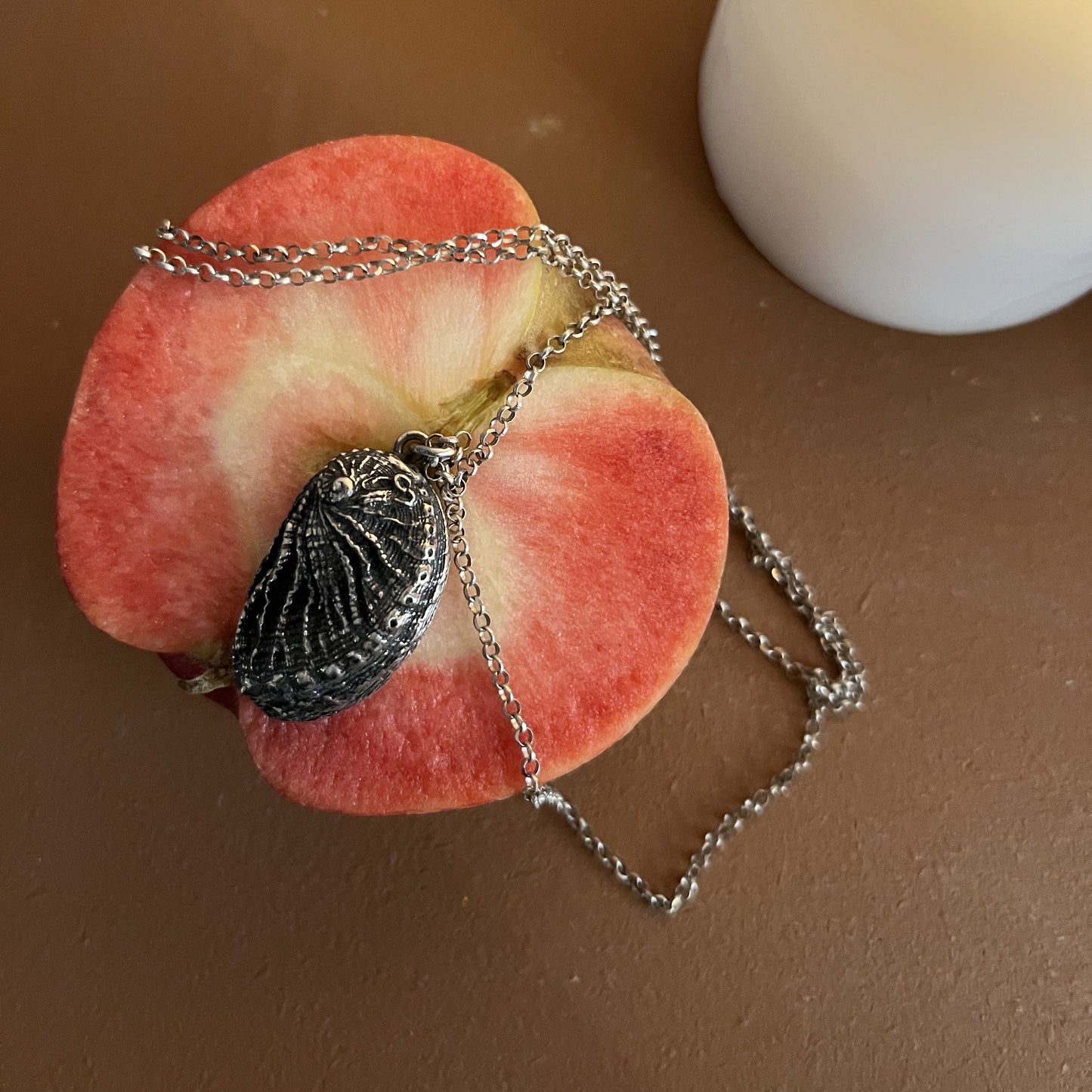 Lara pendant
